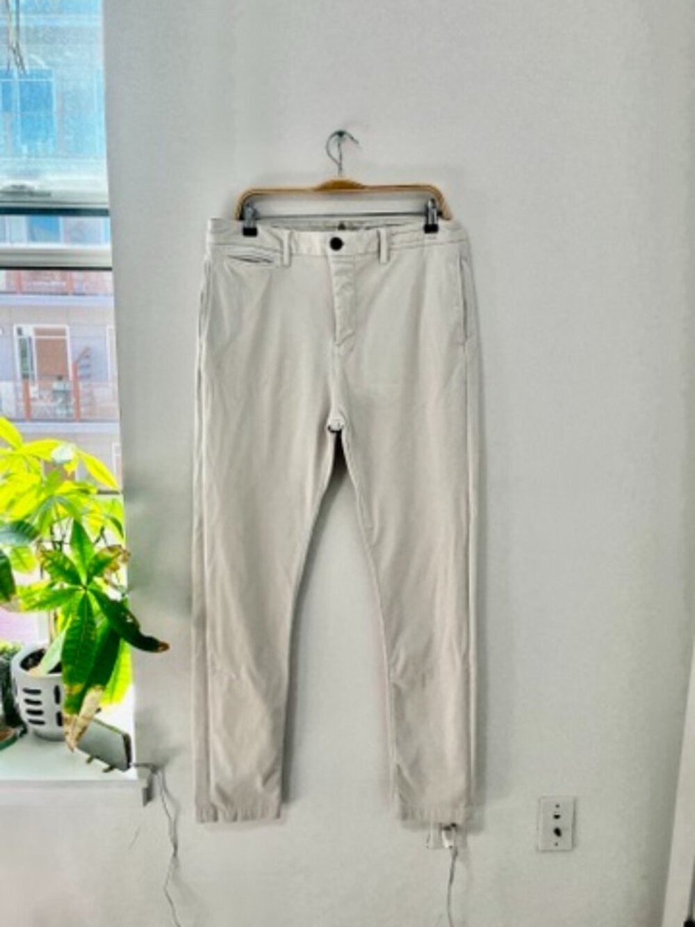 Hiroshi Kato Men's Light Gray The Axe Slim Chino Pants Size 34